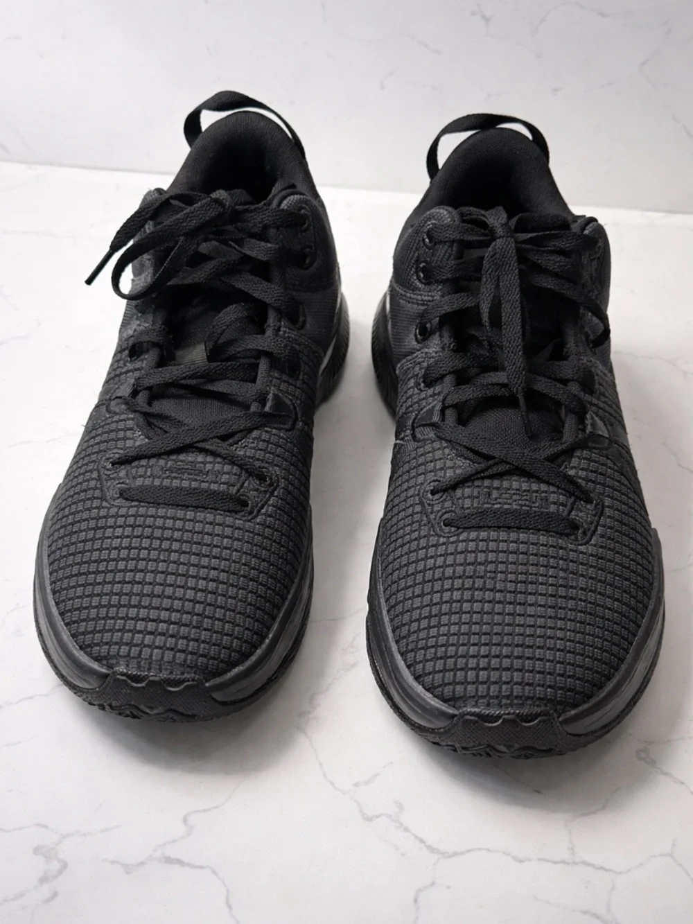 Nike LeBron Witness 7 Triple Black Men’s Size 11 Basketball Shoes - Picture 2 of 6